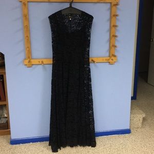 Women’s lacy sleeveless dress with camisole slip